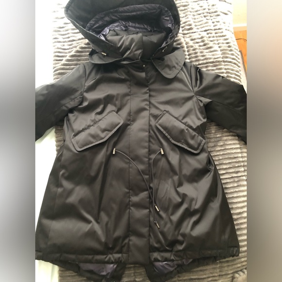 Uniqlo Down Jacket - Picture 13 of 16